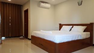 Regal Home Guesthouse Пном Пен Екстериор снимка